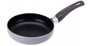 Mała Patelnia jedno jajko cebulka zasmażka SPICE Mini 14 cm.jpg